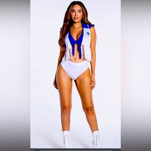 NWOT Yandy Southern Star Cheer Costume Size Medium 
Buy now receive b4 Halloween